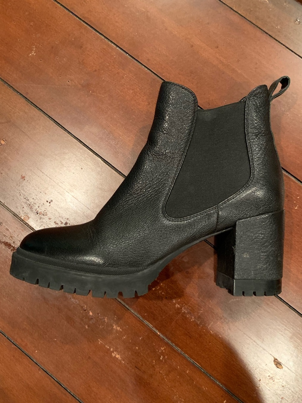 Aerosoles size 9 Emelia leather boots